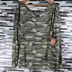 Camouflage Long Sleeve Women's Top Commander Life XL NWT